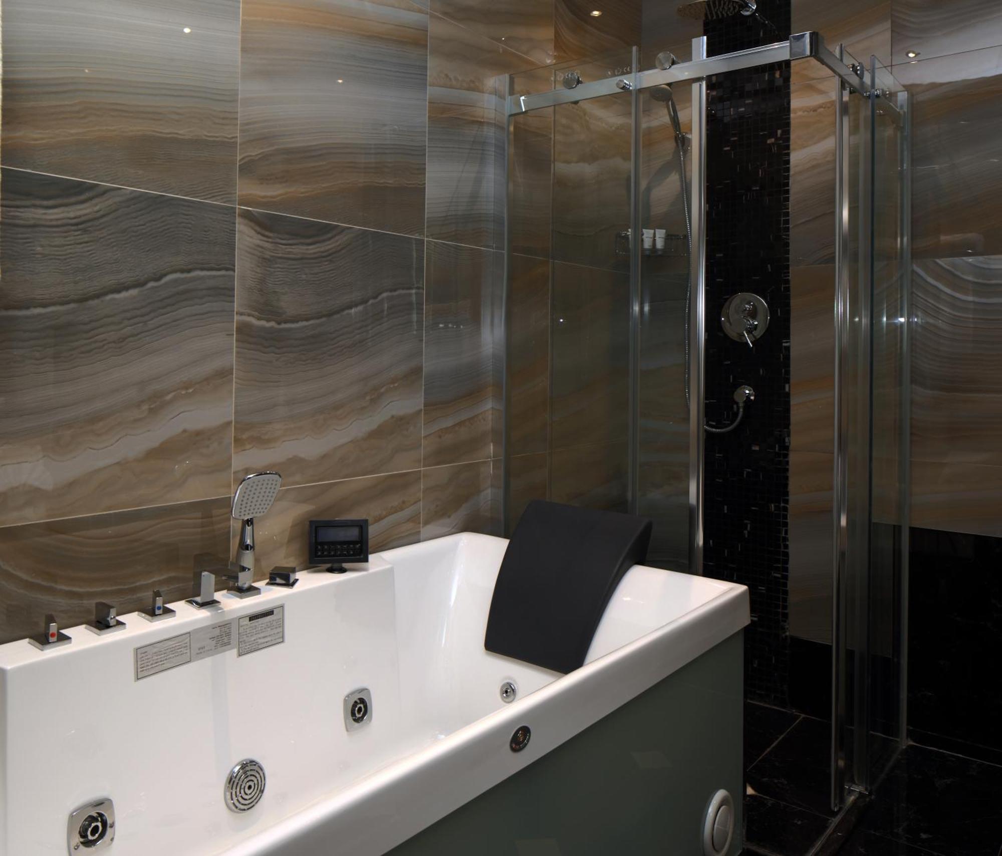 Swiss Flora Royal Hotel Riyadh 4*